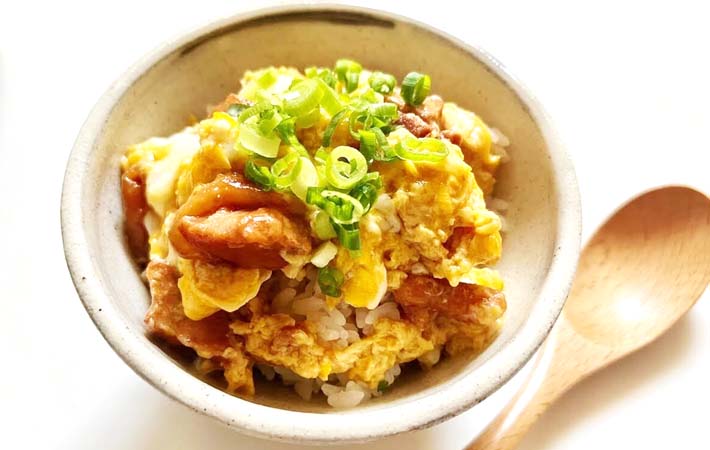 『焼き鳥缶で作る親子丼』の完成写真