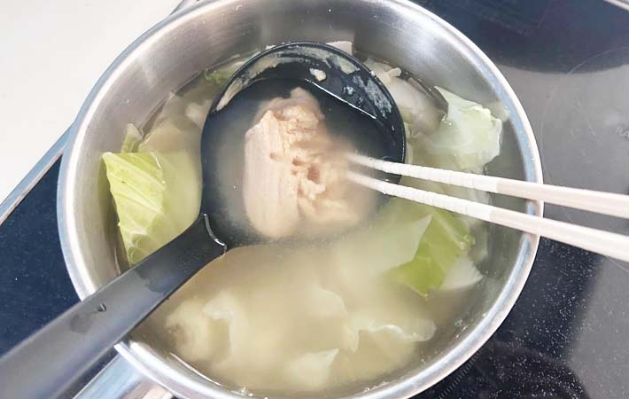 『味噌汁そうめん』を作る写真