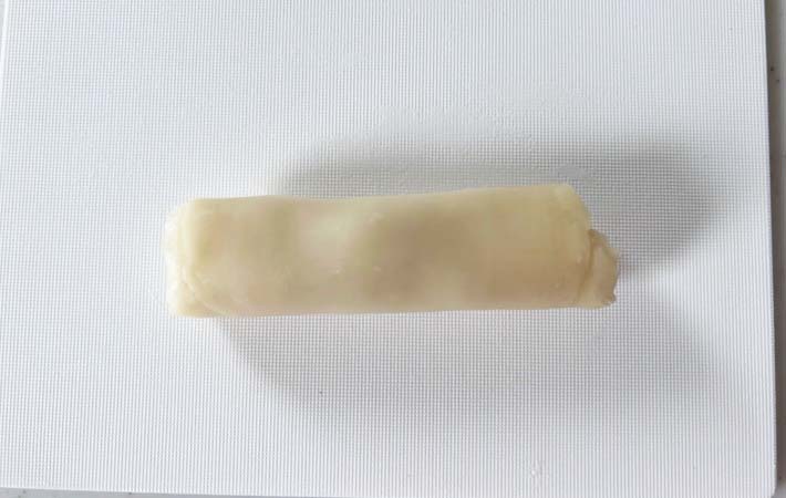 『餃子の皮クッキー』を作る写真