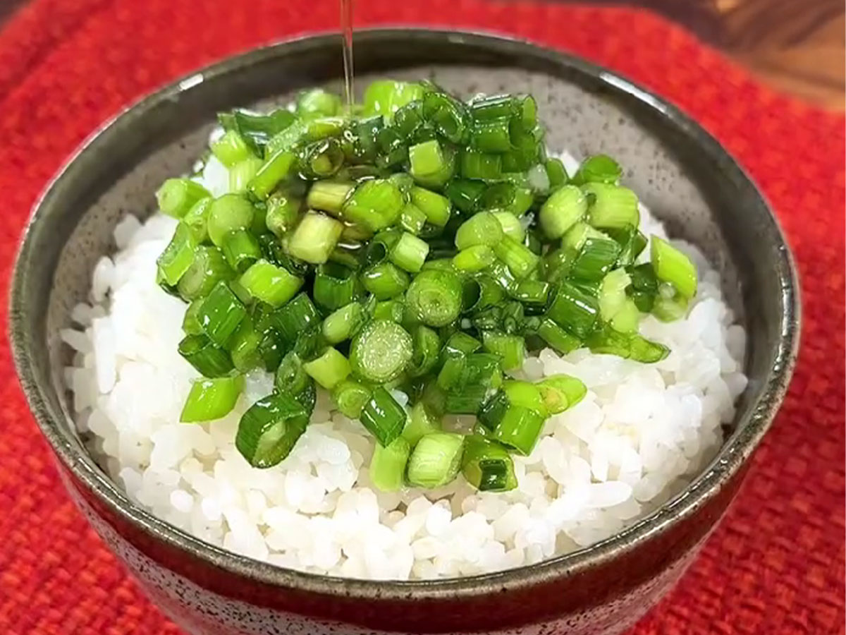 『鶏がらねぎだけ丼』