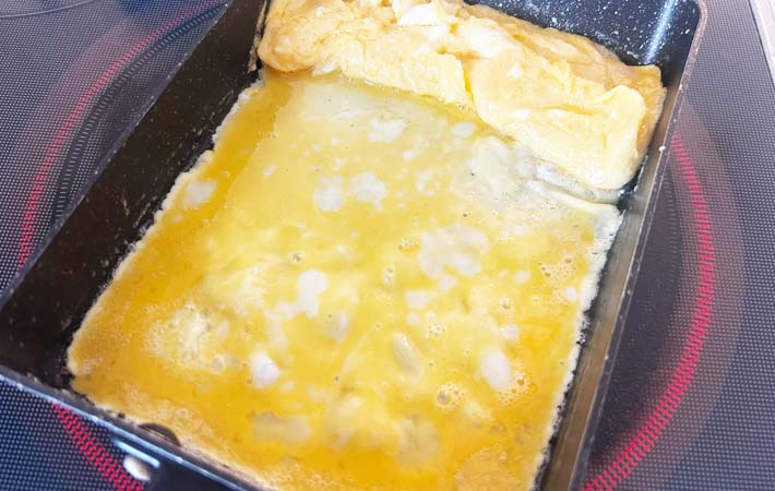 『バター風味の玉子焼き』を作る写真