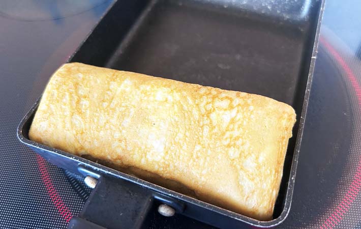 『カレー風味の卵焼き』を作る写真