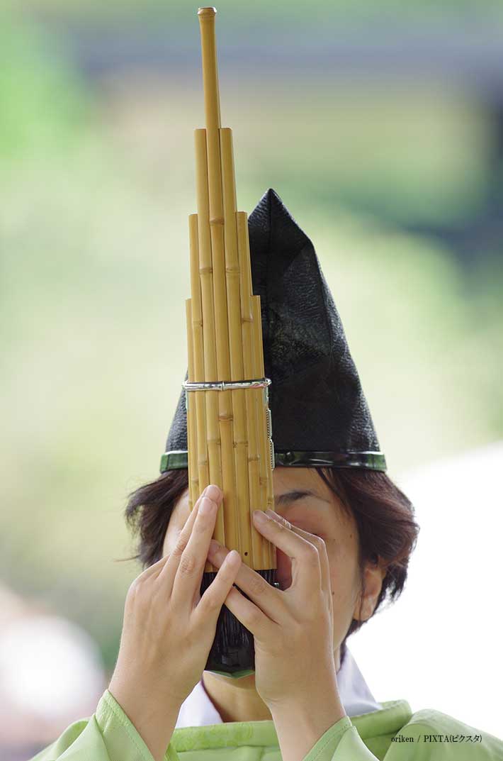 笙の演奏家の画像