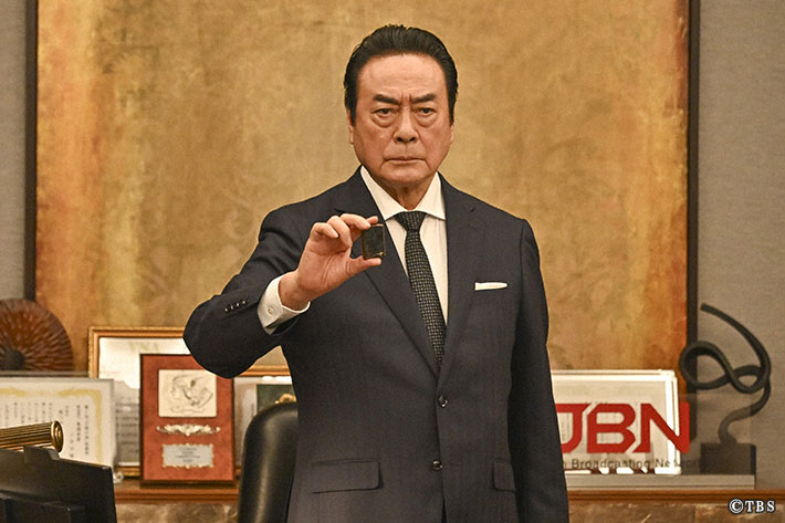 『キャスター』場面写真