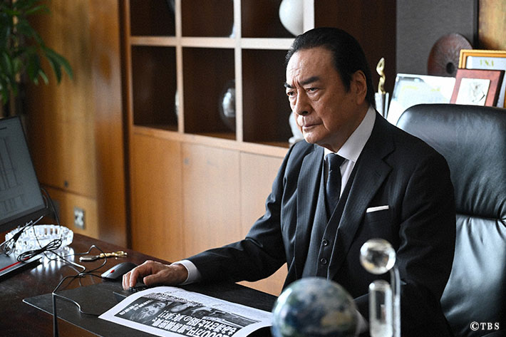 『キャスター』場面写真