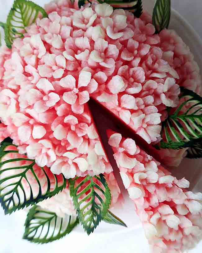 スイカで作った紫陽花ケーキ