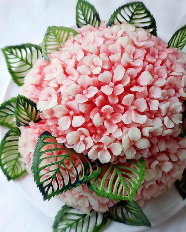 スイカで作った紫陽花ケーキ