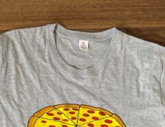 ピザのTシャツ