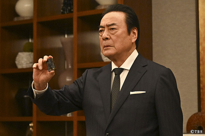 『キャスター』場面写真