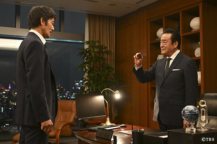 『キャスター』場面写真