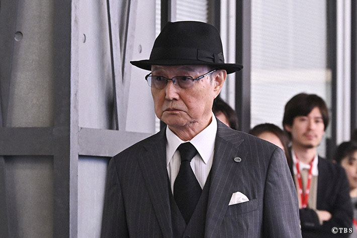 『キャスター』場面写真