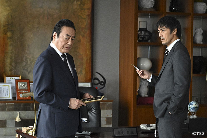 『キャスター』場面写真