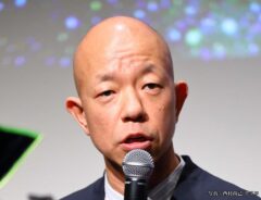 小峠英二さん