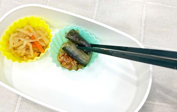 かつお節でお弁当の汁漏れを防止する写真