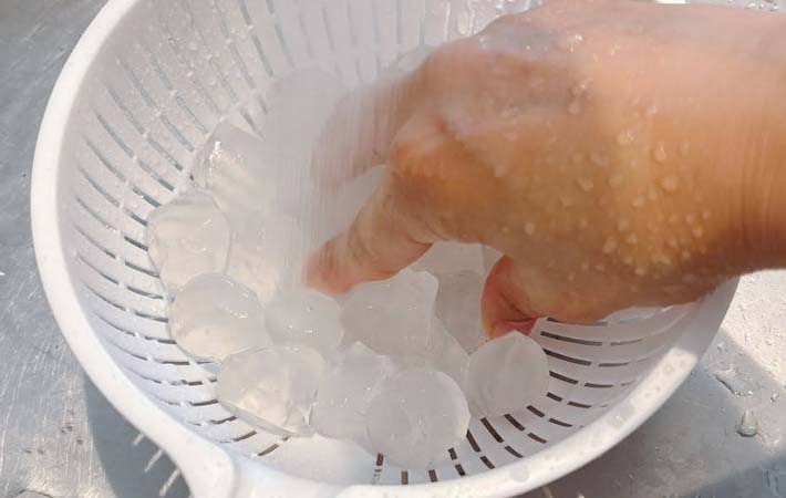 わらび餅をおいしく食べる方法の写真