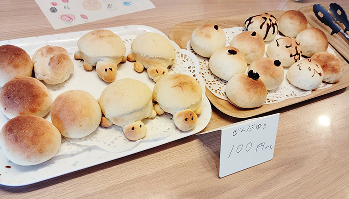 手作りパンの写真
