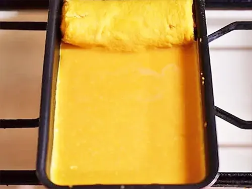 『豆腐入り玉子焼き』を作る写真(撮影:小泉明代)