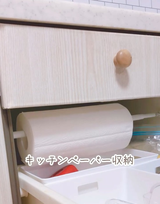 突っ張り棒で作ったキッチン収納