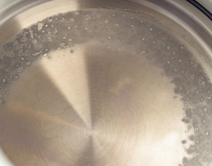 電気ケトルの水あかの写真
