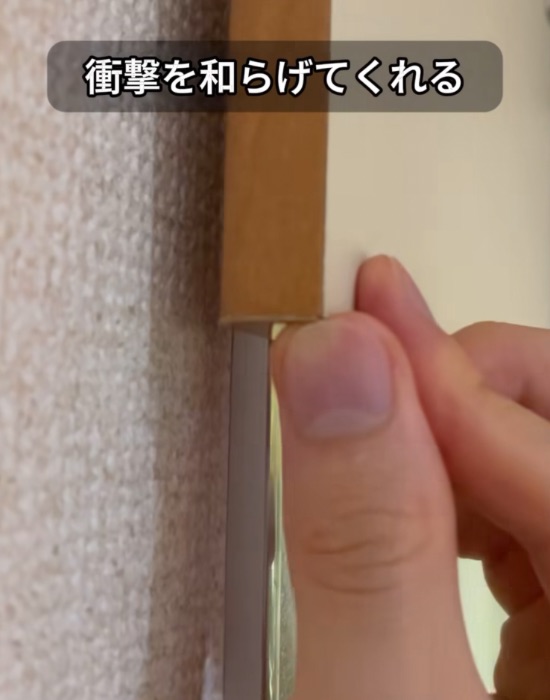 クッションゴムと扉