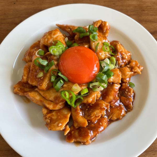 完成した『鶏胸肉のユッケ風』の写真
