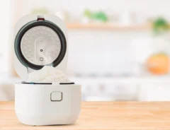 炊飯器にカビが生えた際の対処法！原因や予防のコツをご紹介