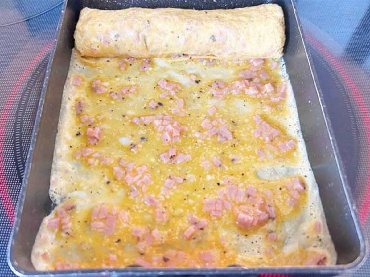 ブラックペッパーと粉チーズの玉子焼きの写真