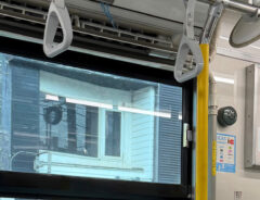 路面電車の車内の写真