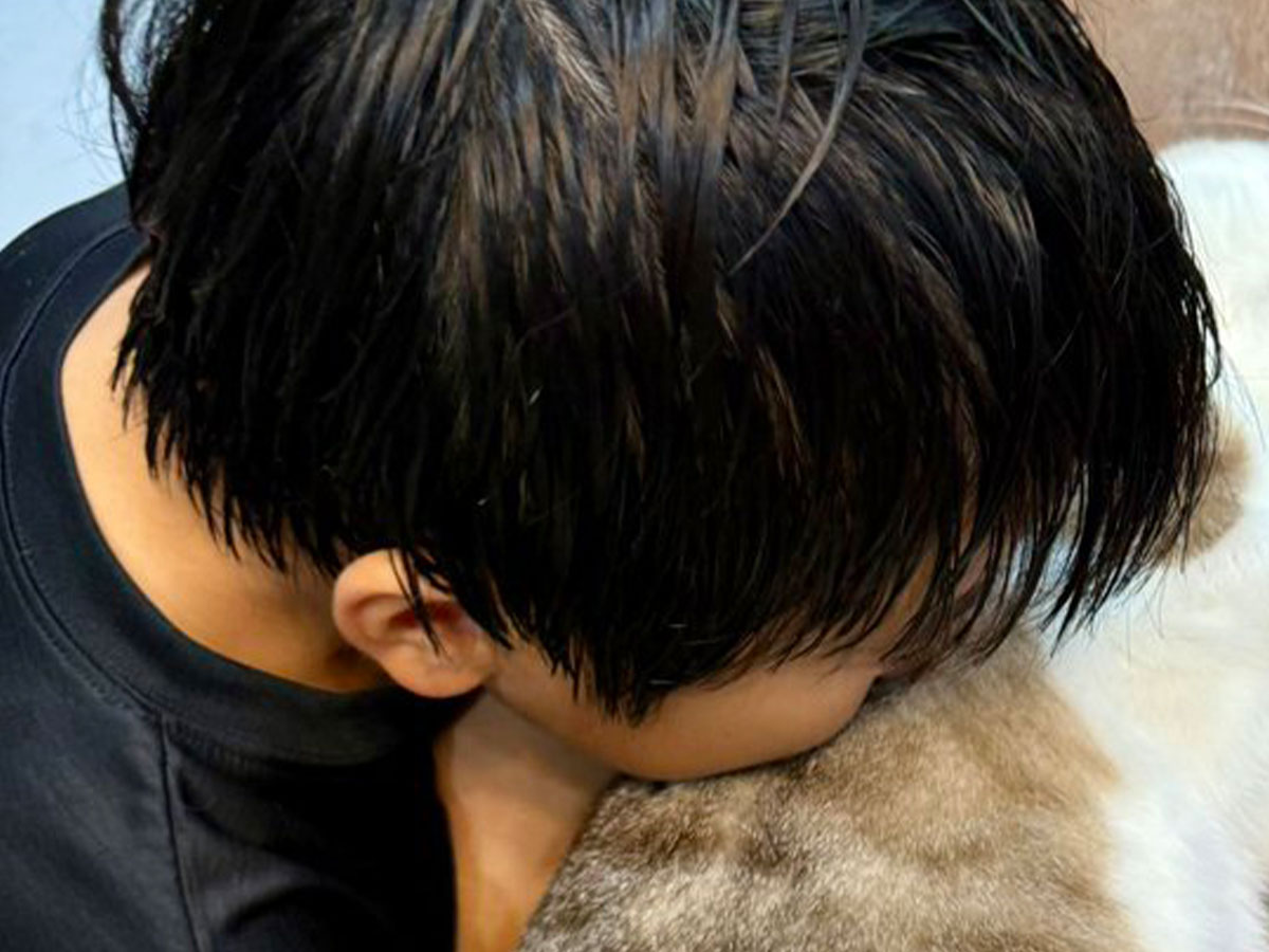 息子と猫の写真