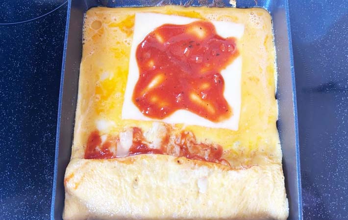『ピザ風玉子焼き』を作る写真