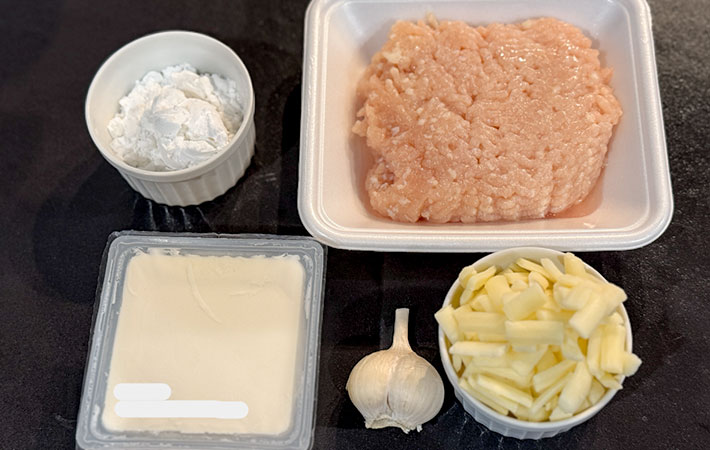 豆腐入りチキンナゲットの材料の写真