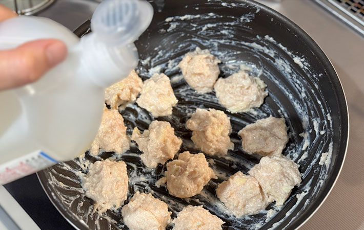 豆腐入りチキンナゲットを作る写真