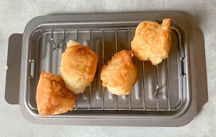 豆腐ドーナツを作る写真