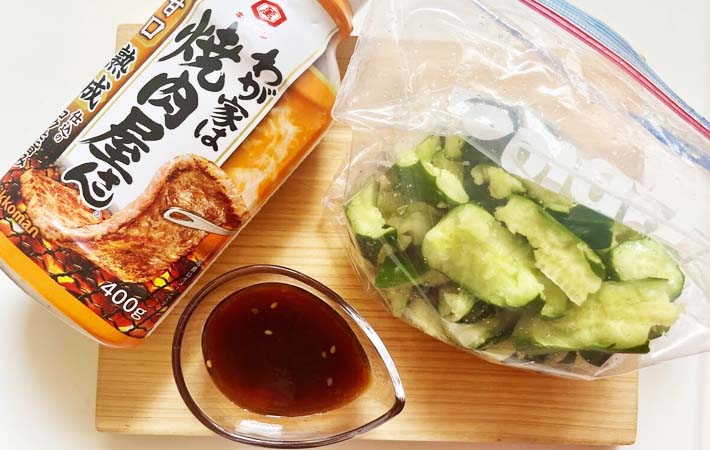 『焼肉のタレのキュウリ漬け』を作る写真
