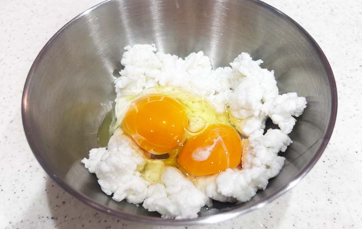 『はんぺんのふわふわ卵焼き』を作る写真
