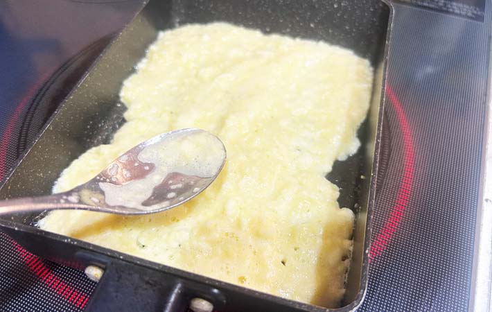 『はんぺんのふわふわ卵焼き』を作る写真