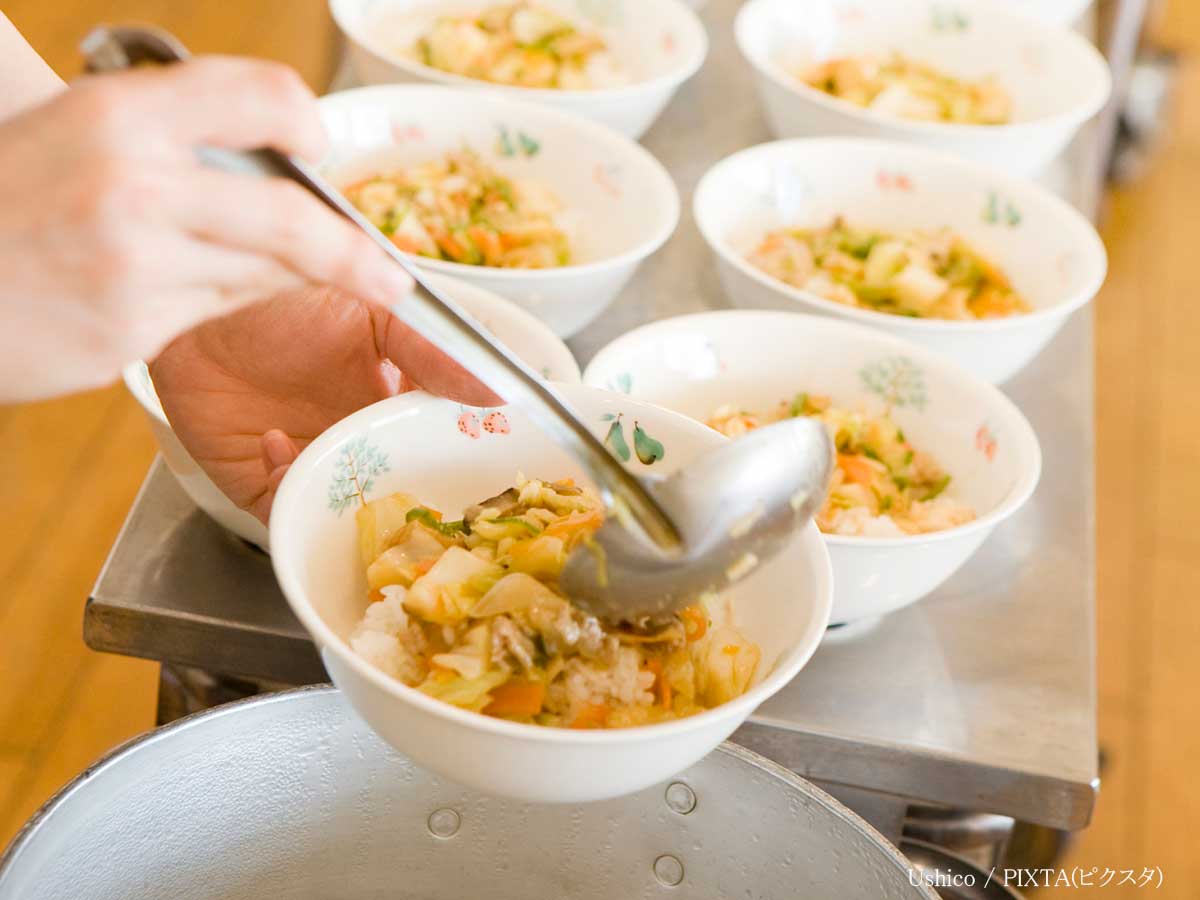 給食
