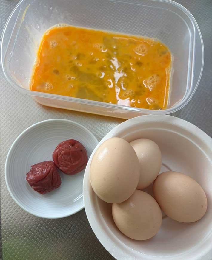 玉子焼き梅干し入り