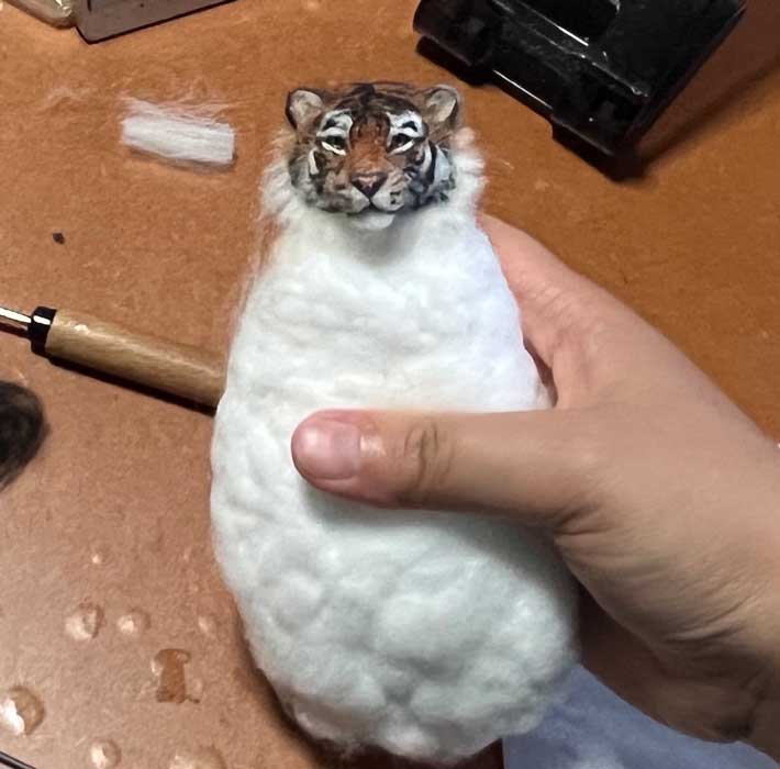 羊毛フェルトの虎