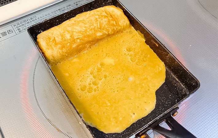 長芋の玉子焼きを作る写真
