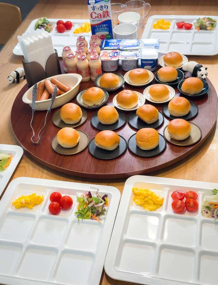 朝食の風景