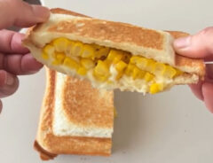 トウモロコシのバター醤油サンド