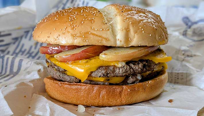 ハンバーガーとリンゴ