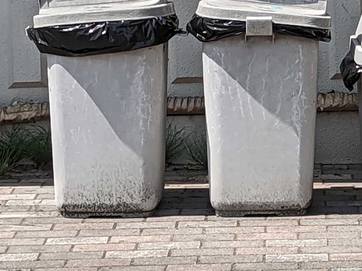 ゴミ箱の写真