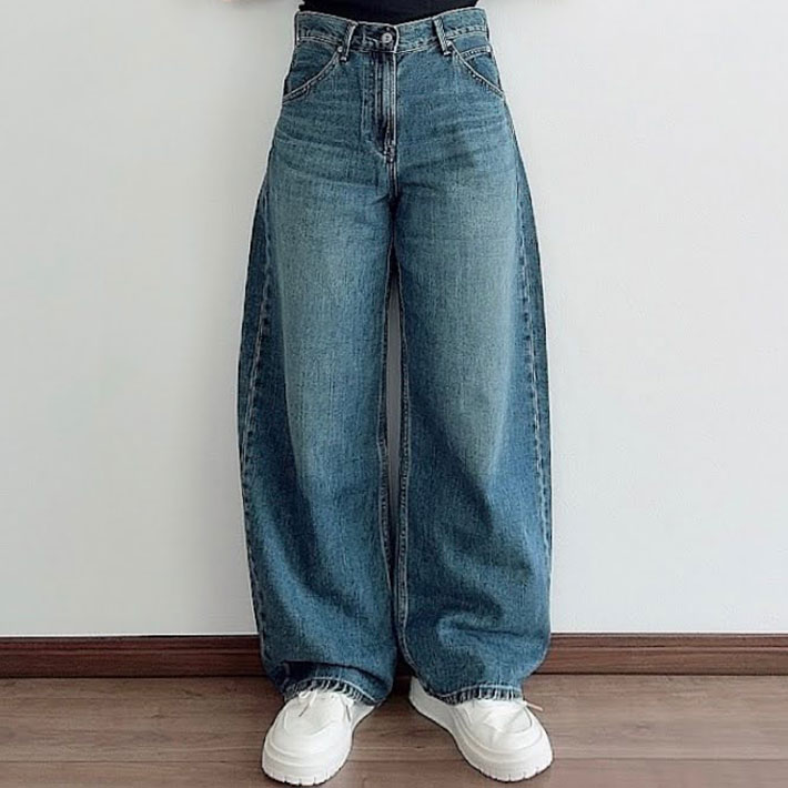 『バギーカーブデニム』の写真