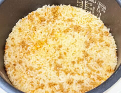 『麻婆豆腐炊き込みご飯』を作る写真