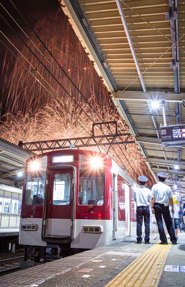 駅から見える花火
