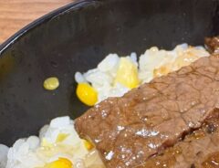 『ステーキトウモロコシご飯』の画像