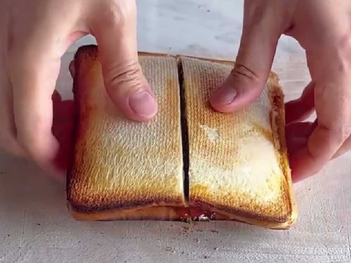 鰻の蒲焼きホットサンドの画像