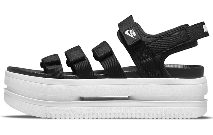 『NIKE』の画像
